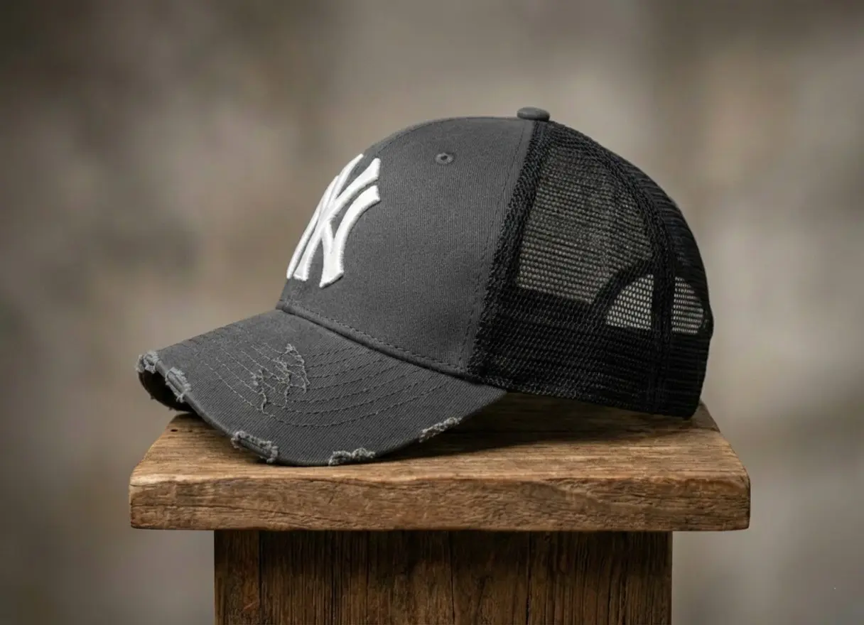 کلاه گورین مشکی NY (مدل g3555) از بغل